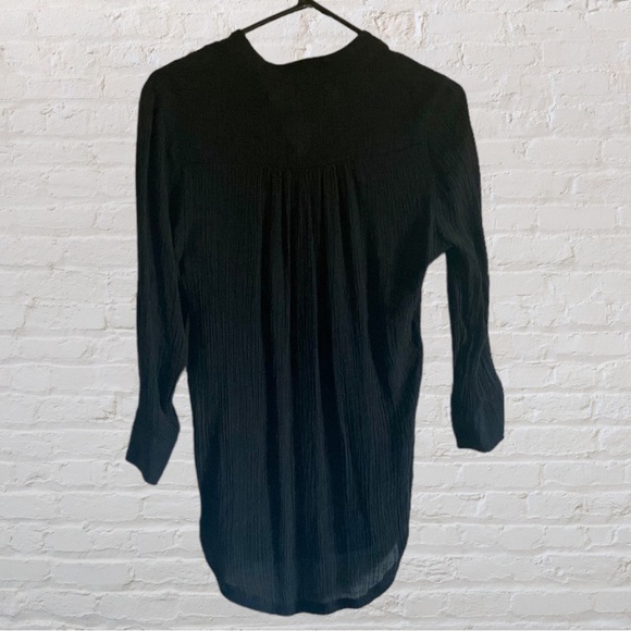 SIGNATURE STUDIO TEXTURED BLOUSE TOP W/ ADJUSTABLE SLEEVES & POCKETS - Picture 6 of 11